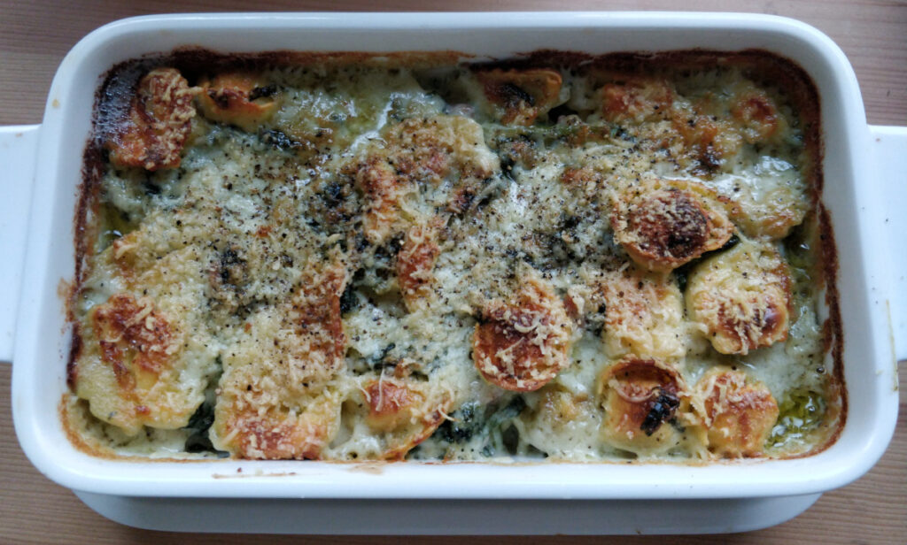 Tortellini al forno spinaci e gorgonzola