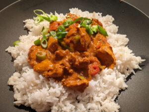 Butter Curry Chicken mit Joghurt