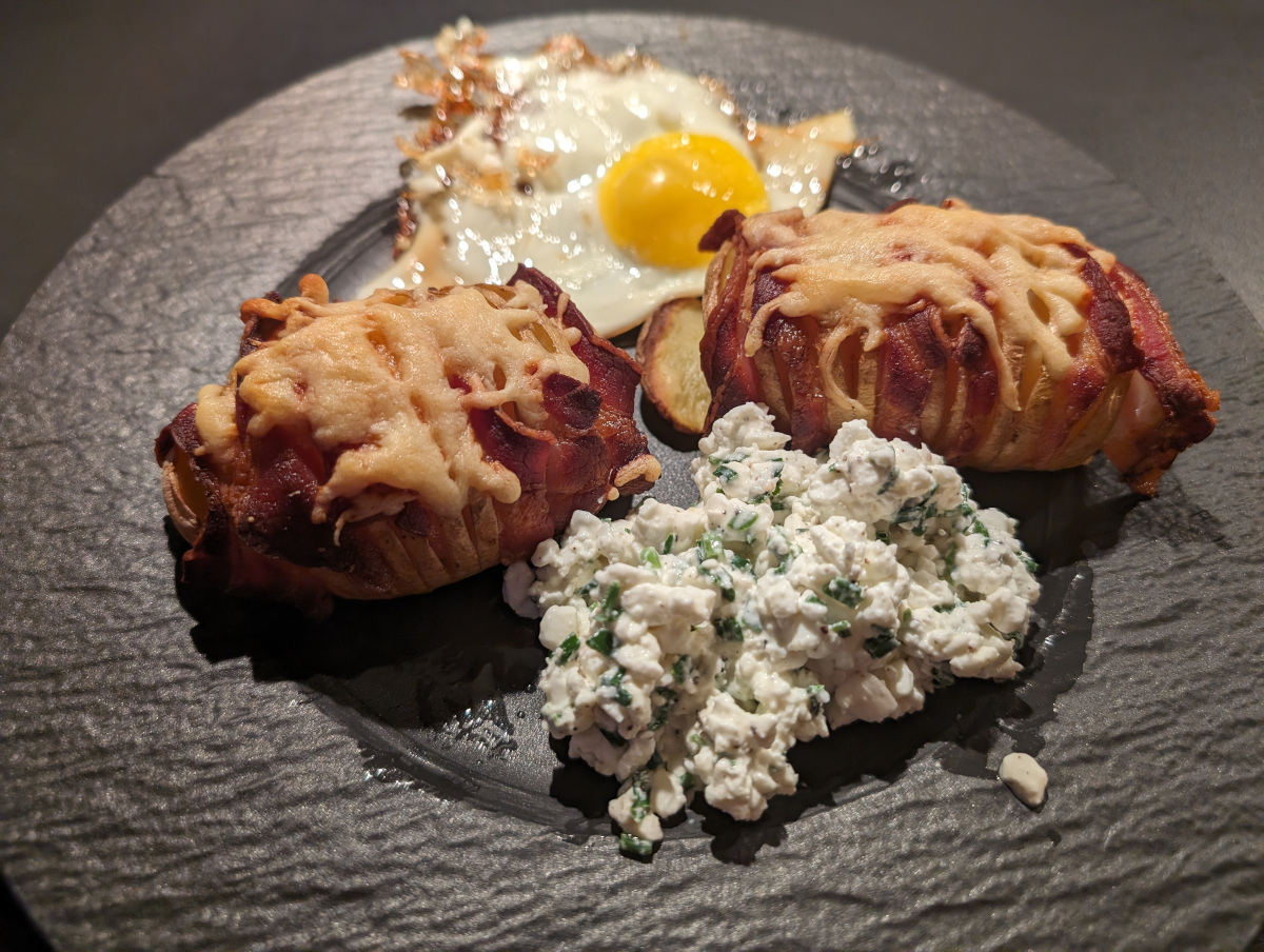 Hasselback Kartoffeln mit Speck