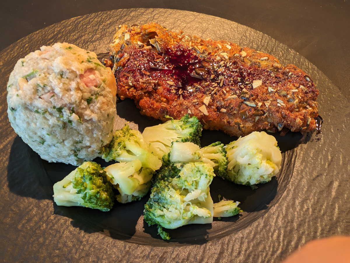 Steirisches Schnitzel mit Kürbiskernpanade